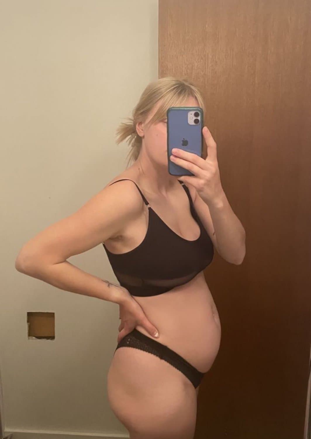 Brooklyn 27yo from Alberta Canada wants to be famous!!! Share and send her a message!!! My kik in bi