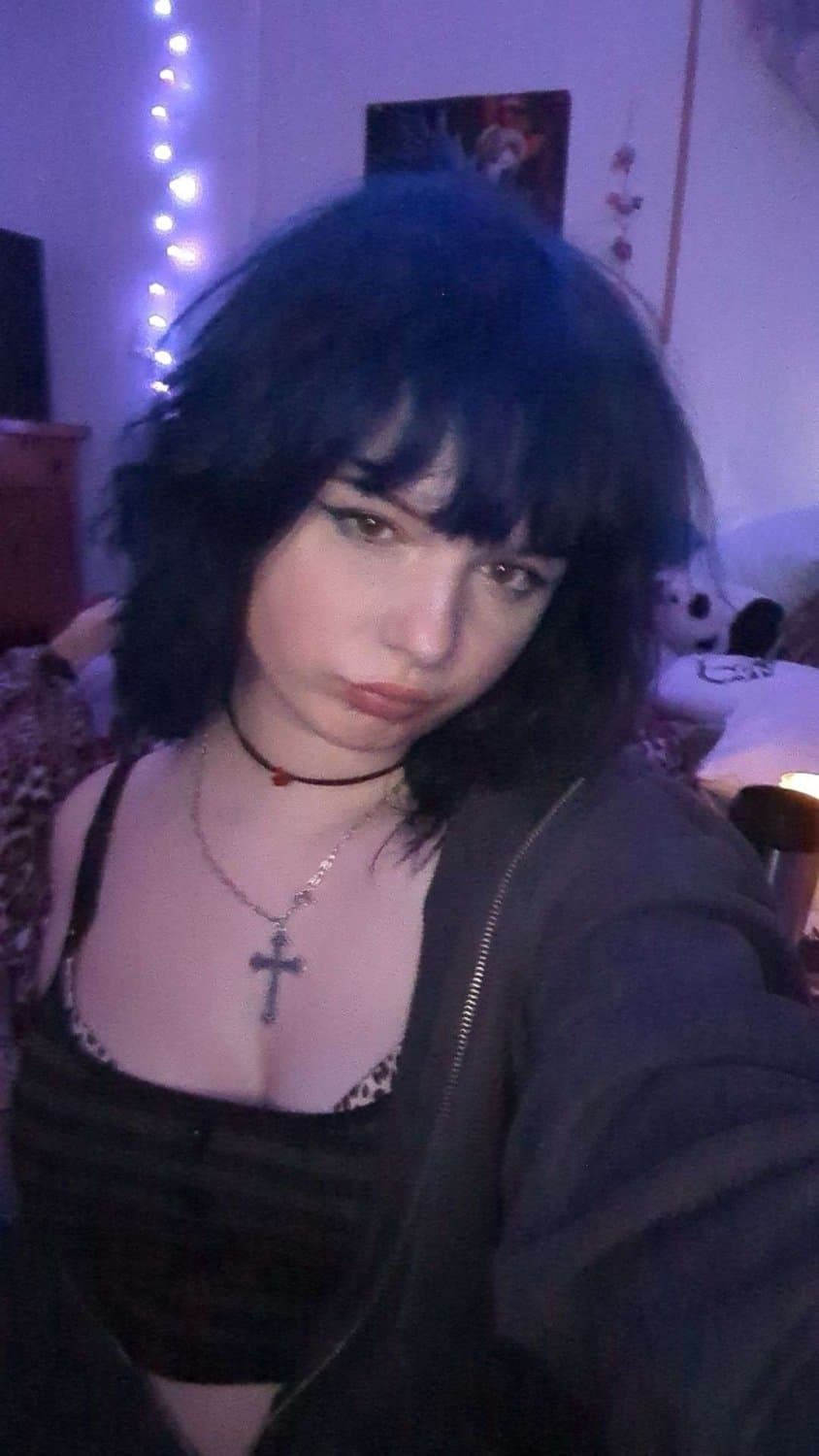 Sexy goth egirl from Discord p2