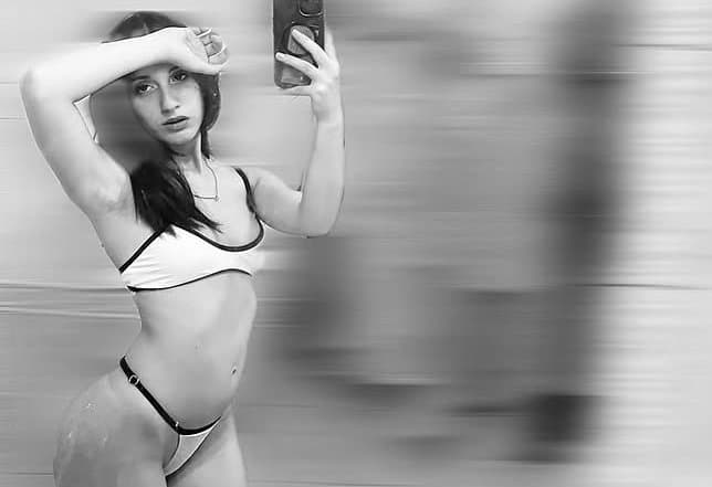 Italian teen submitted irl