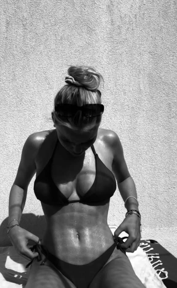 Someones slutty blonde hot daughter Anna.  Make daddy proud as a webslut