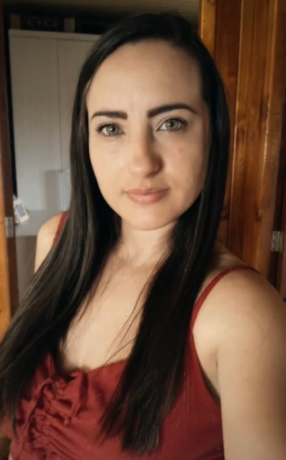 Click to view full size Meu alvo da vez esta me matando de tezão, tem cara de puta, vou leitar diariamente na cara dela