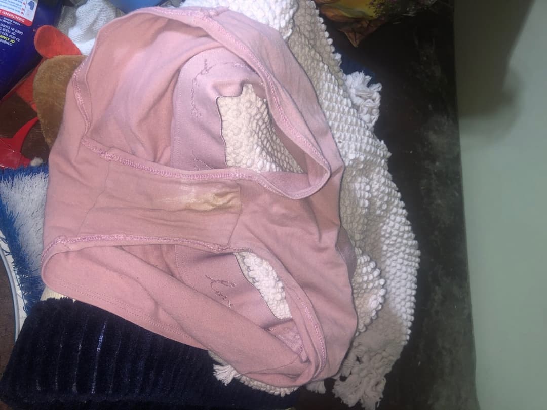 Calzones y tangas sucias de mi tía ??