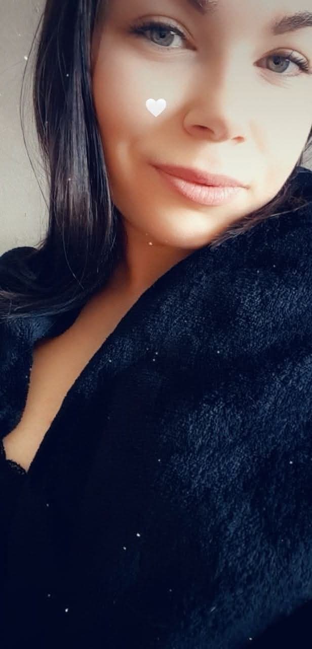 Milf franco-arabe à baiser