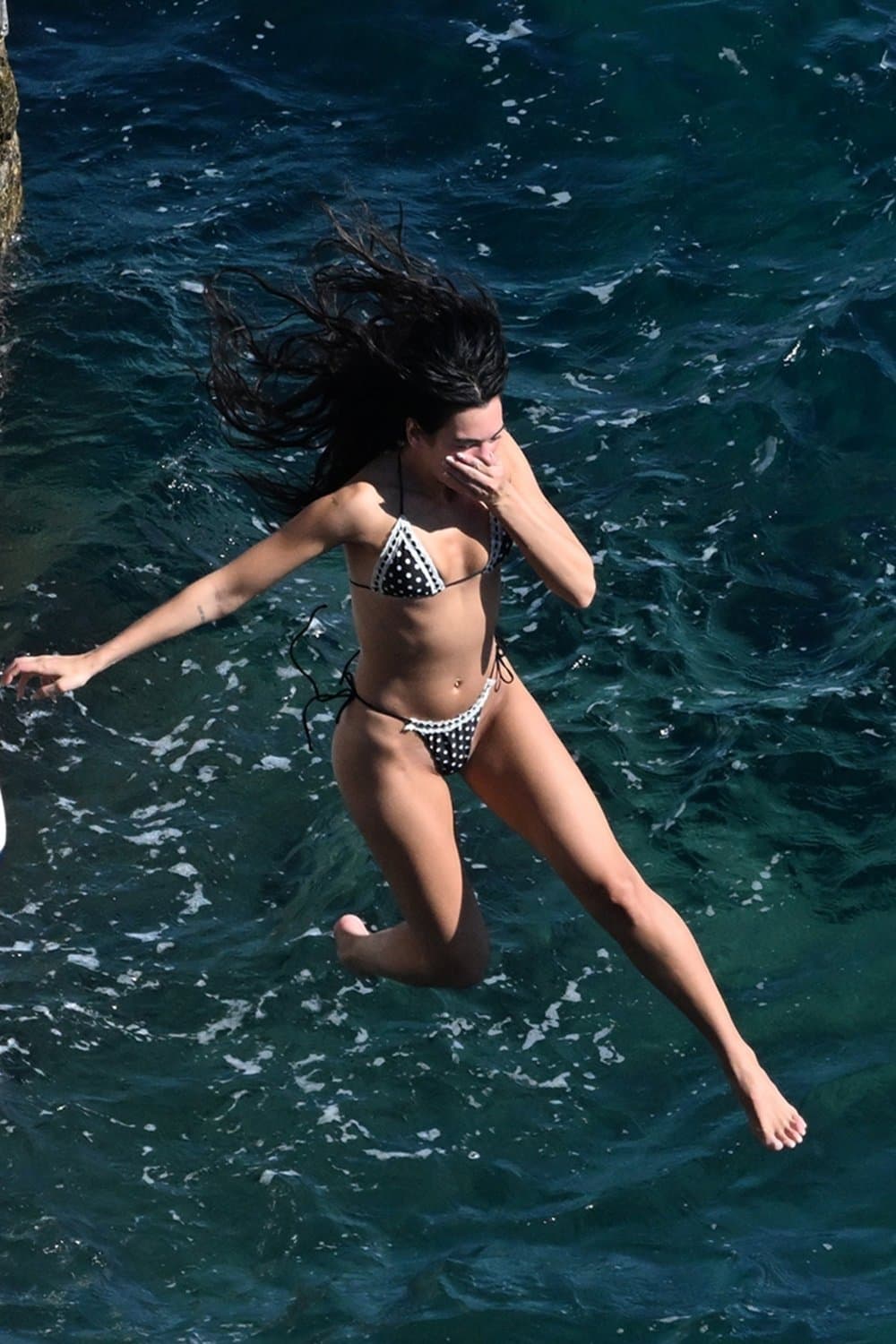 Dua Lipa ? SEXY godess body in bikini