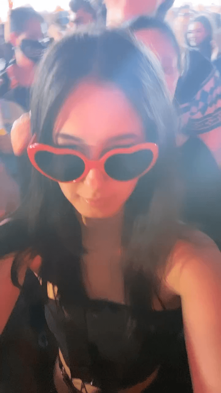 Vanessa R, 20. Spider girl with a fat ass