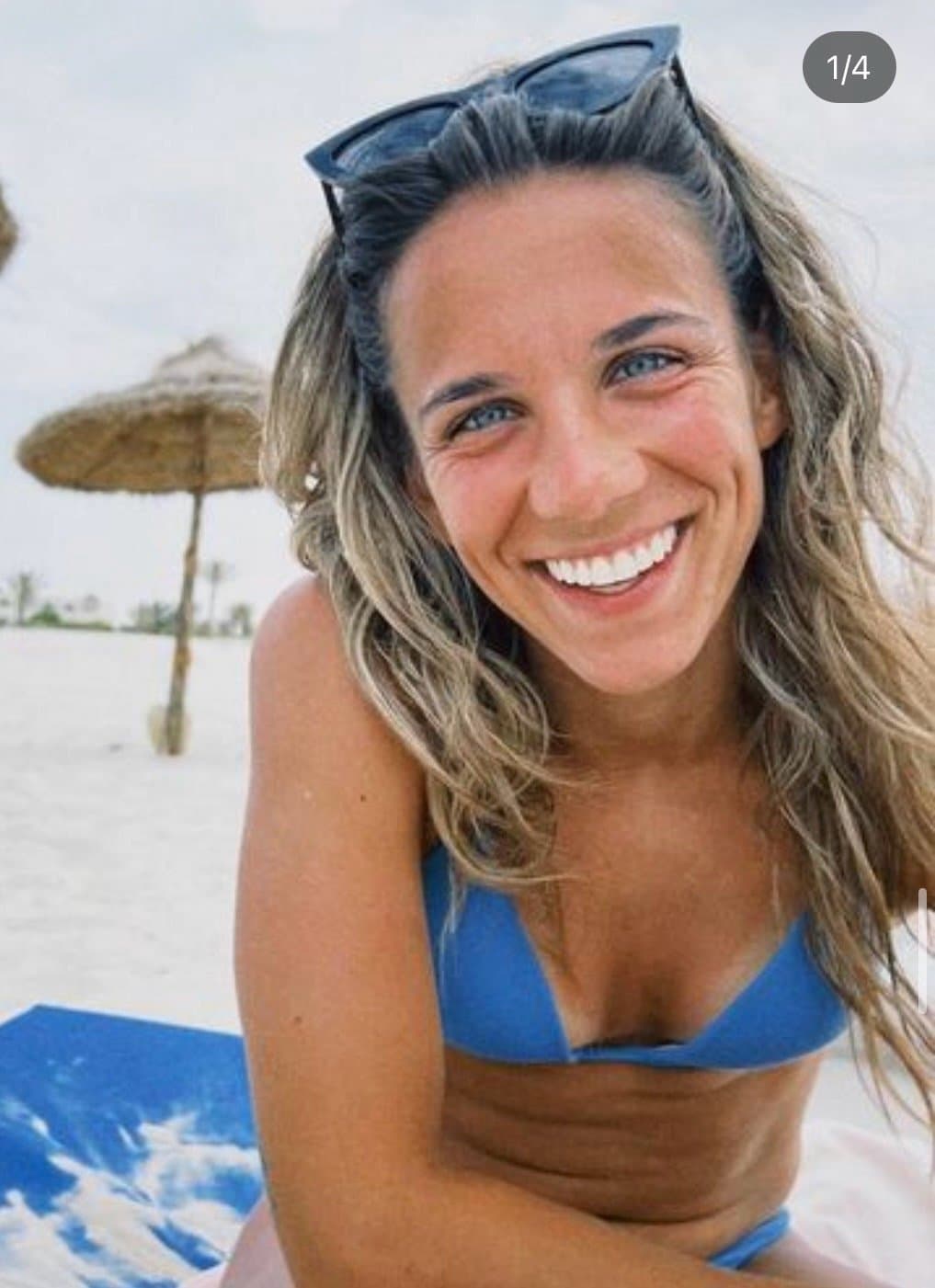 Lucia Alves player football