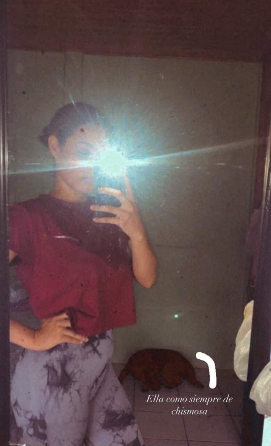 Fresia es una putita de 20 años con uno labios carnosos y le mama la verga a su abuelo?