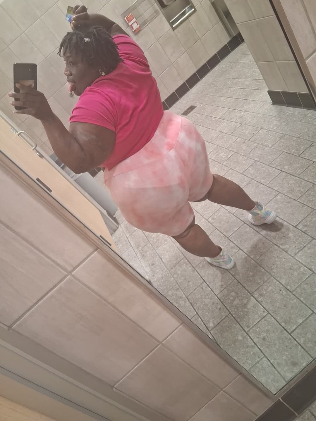 HUGE THICK MEGA EBONY BBW BUG OLE JUICY ASS BOOTY