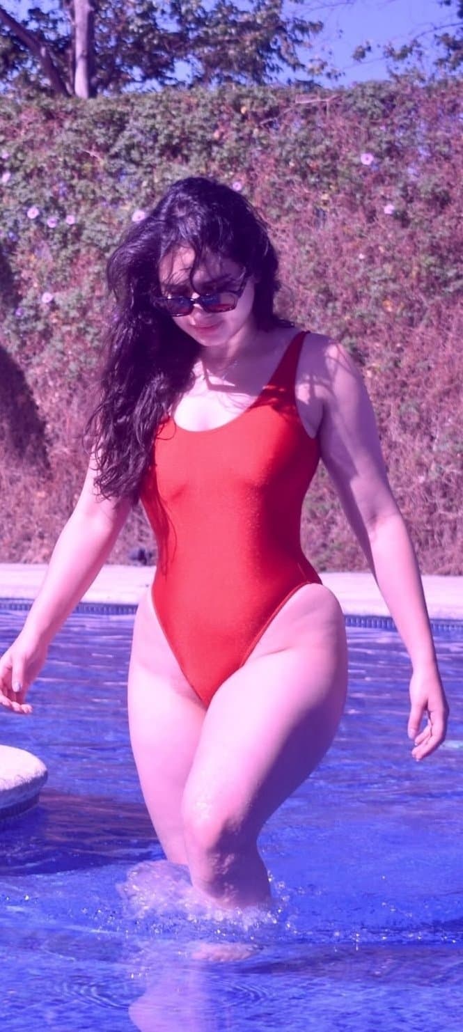 Slim thick former slut white Honduras thick latina big tits and fat ass