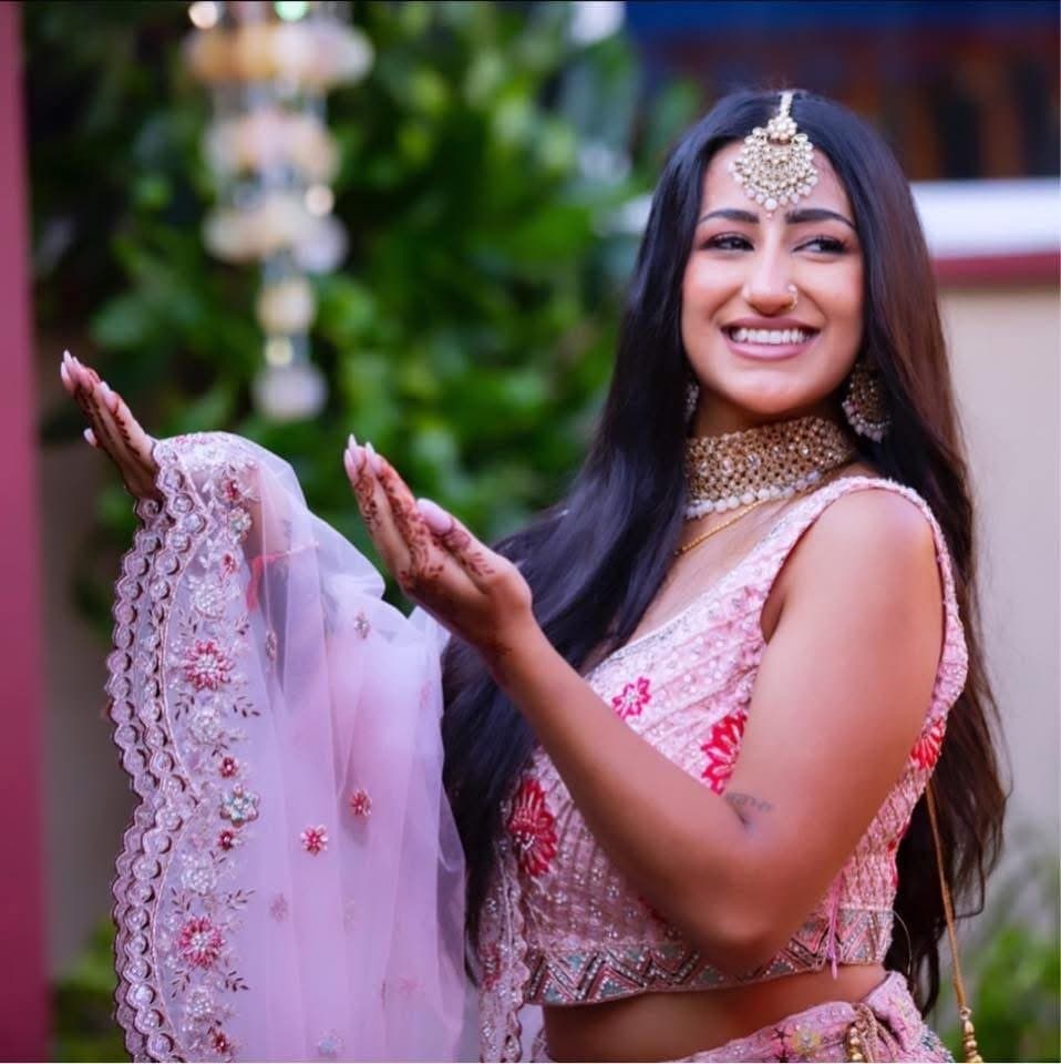 BEAUTIFUL DSI NRI GIRL BIG TANKER BOOBS FINGERING HER PUSSY MASTURBATES LOUD MOANS S