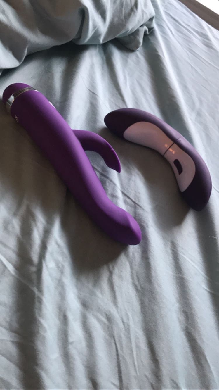 Horny Virginia Indian lawyer Anjali V playing with herself using toys and brush