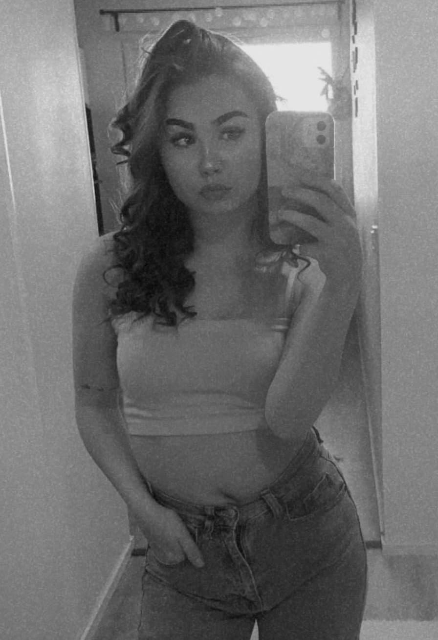 Click to view full size I found this one dude older sister go make him cry and scare on kik: honkka7