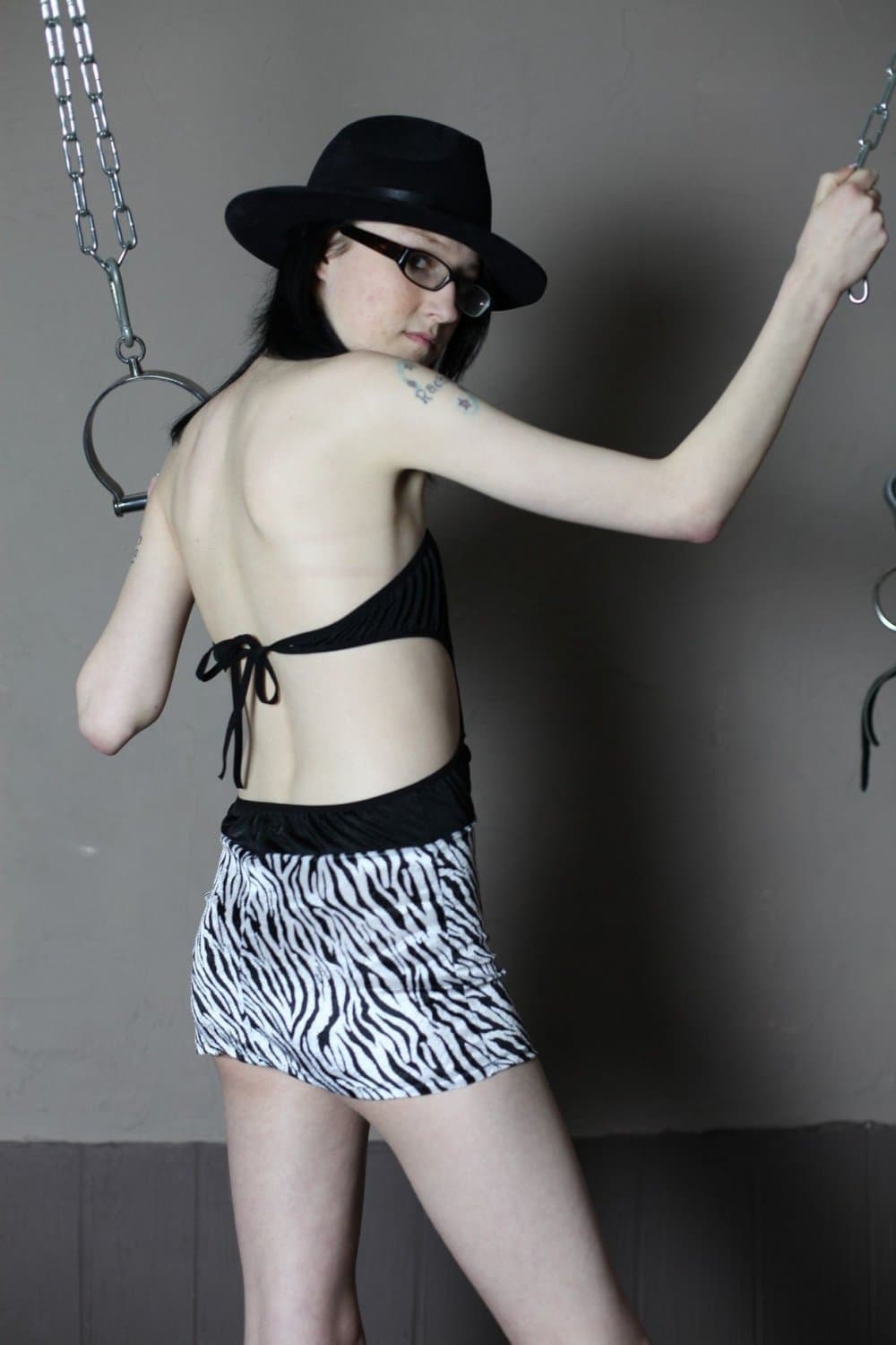 Vicki Skinny UK Escort