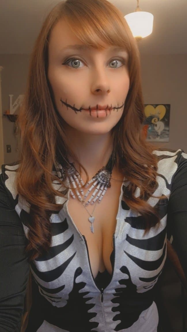 Halloween amateur slut blowjob and tease
