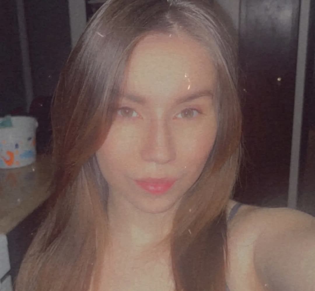 Click to view full size Big Tits Snapchat Slut Playing with all her dildo sizes! She loves her bbc. Titty fuck leaked nudes