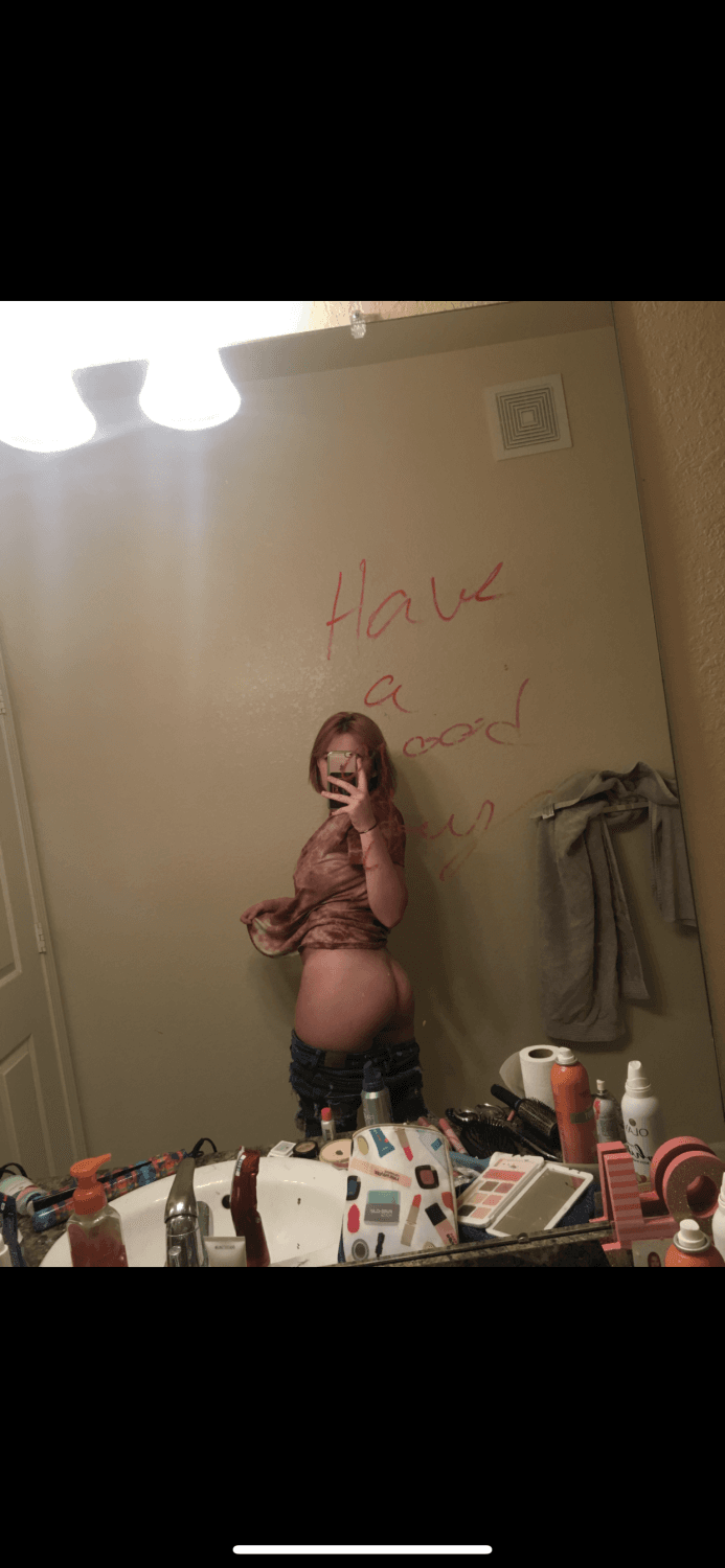 Discord slut didn’t realize she posted her nudes in a public channel