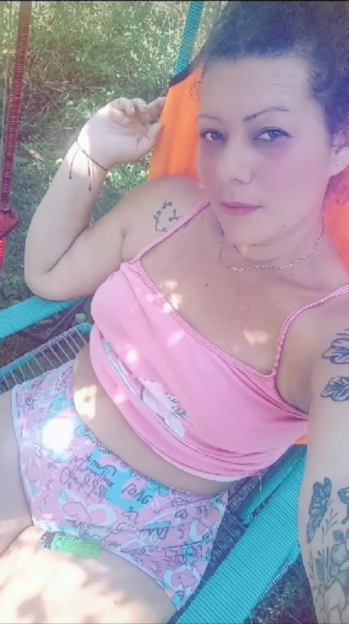 Click to view full size Esta puta me vende contenido exclusivo?maría