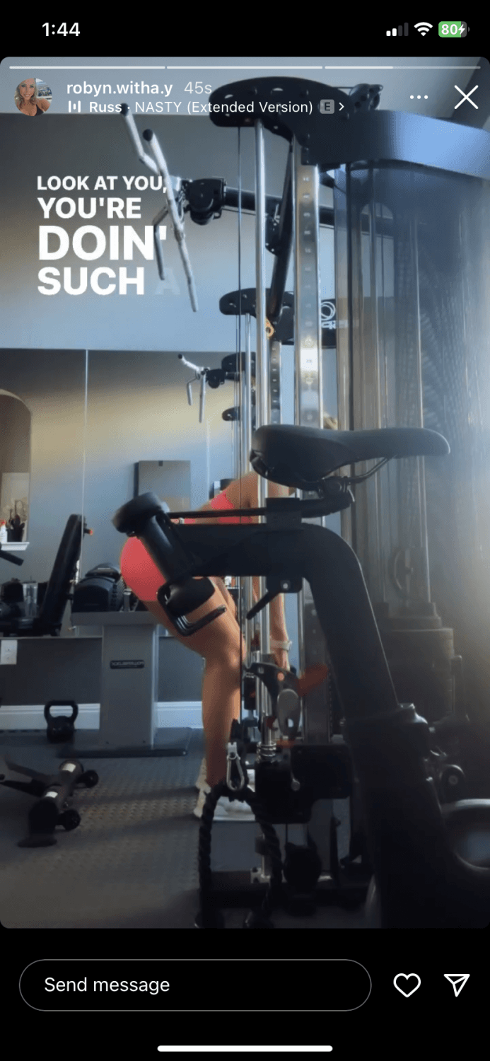 Click to view full size Texas TikTok milf Robyn fields