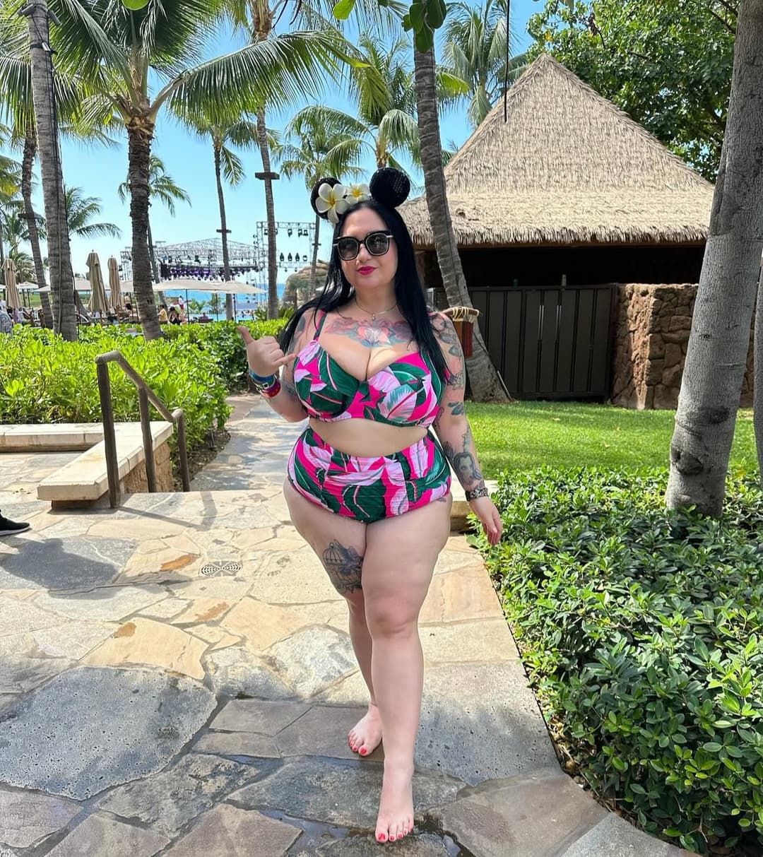 Big tits bbw goth slut