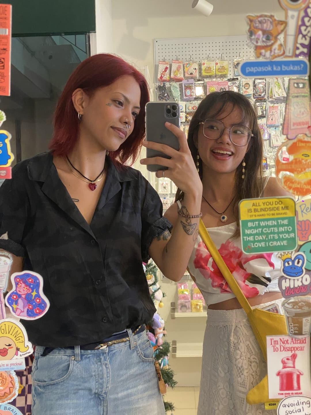 baddie lesbian (pierced nipples, tease, braless)