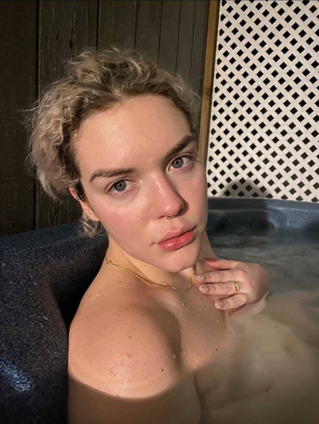 Beckys bald pussy and fat ass