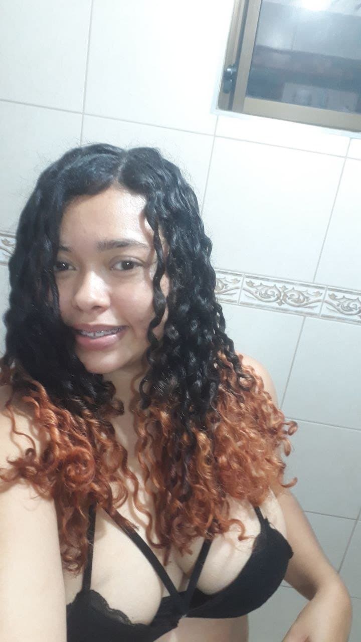 Mónica gallo putica de Medellín