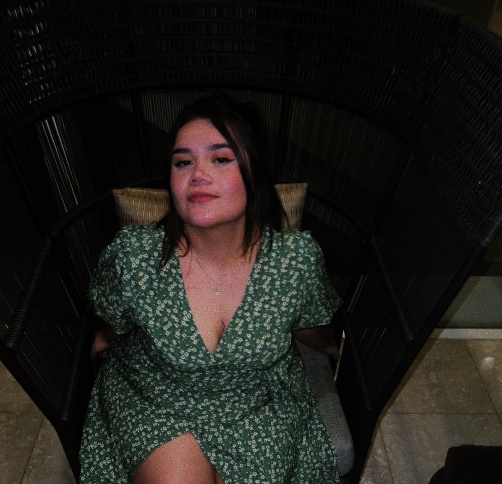 Click to view full size Uploading a video recording of me and this bitch ???????️