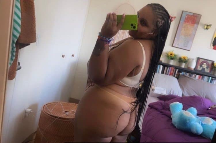 Click to view full size Dominican slut Myra ????? AMAZING BOOBS melons to die for ???