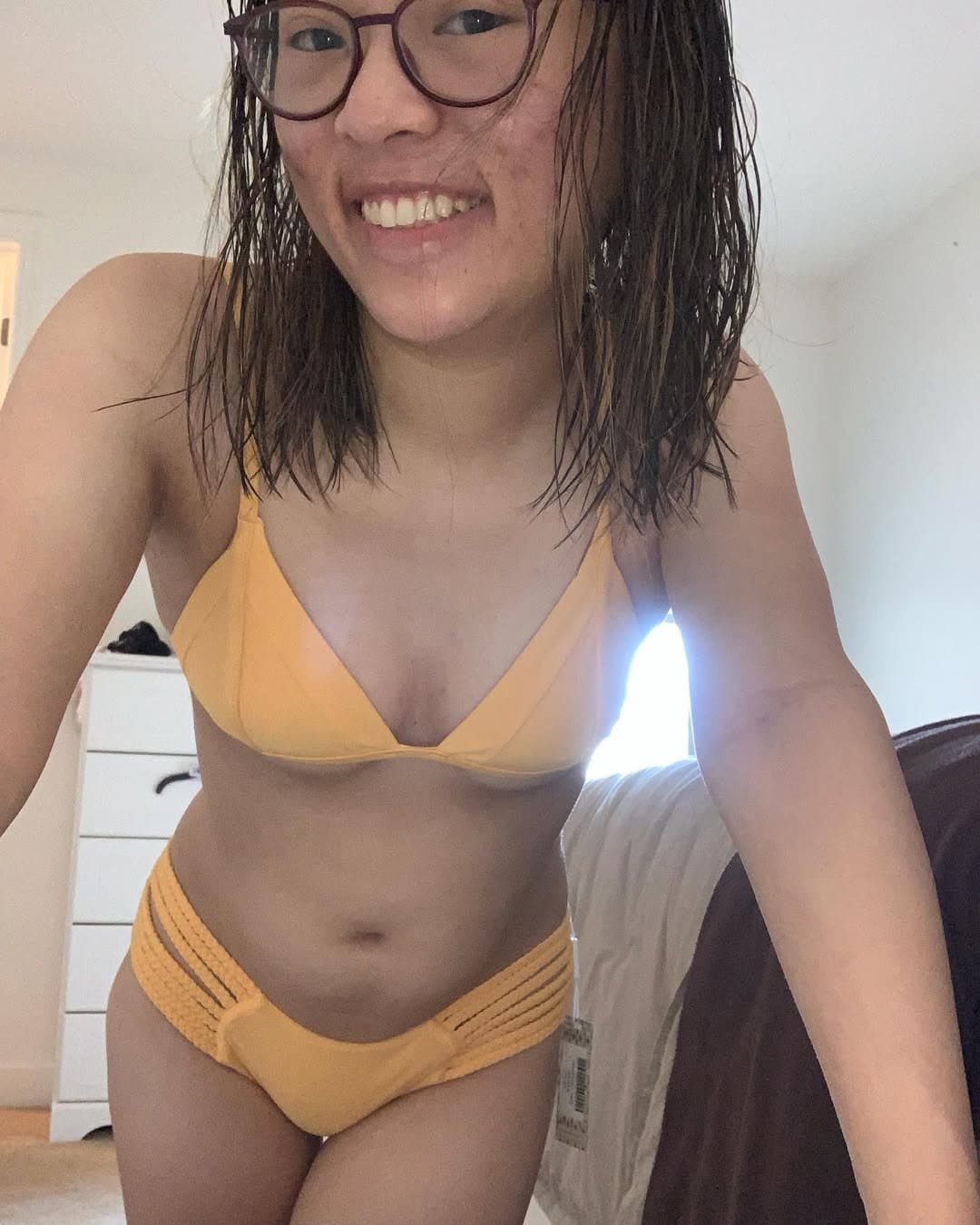 ?? Sydney, asian try on haul girl showing body in bikinis (șÿďńëÿķöņġ1)