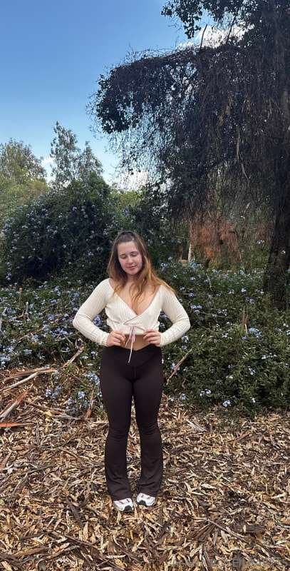 Alana is the freakiest white chick today and cute and horny