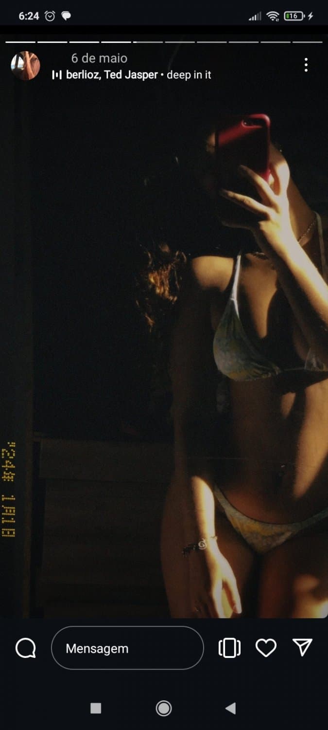 Lau, putinha rodada, que tem um bunda gigante, mais pena que é muito rodada