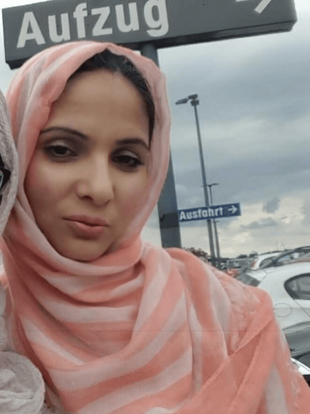 Sexy hijabi slut aunty