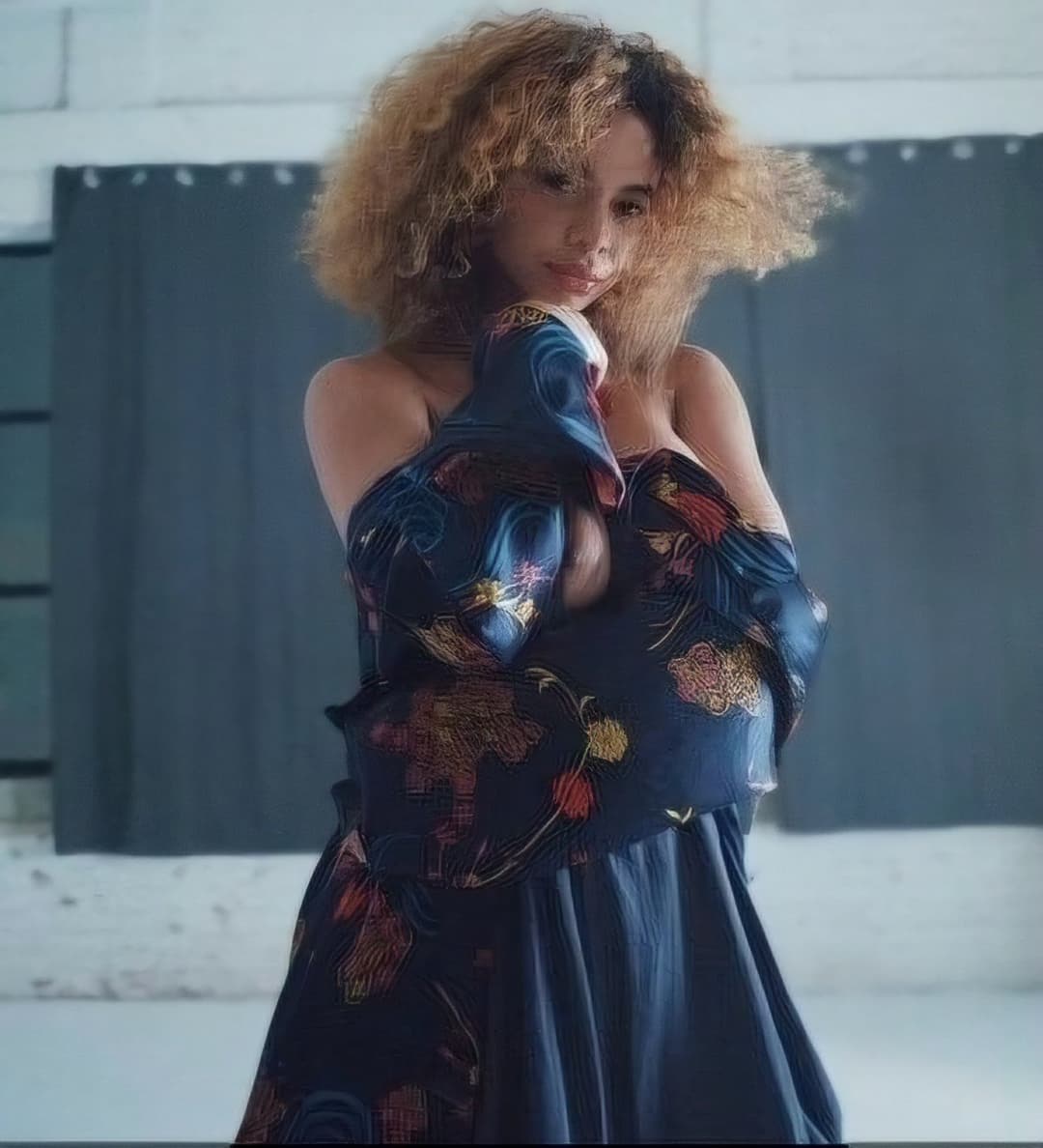 Curly haired hotty is stacked