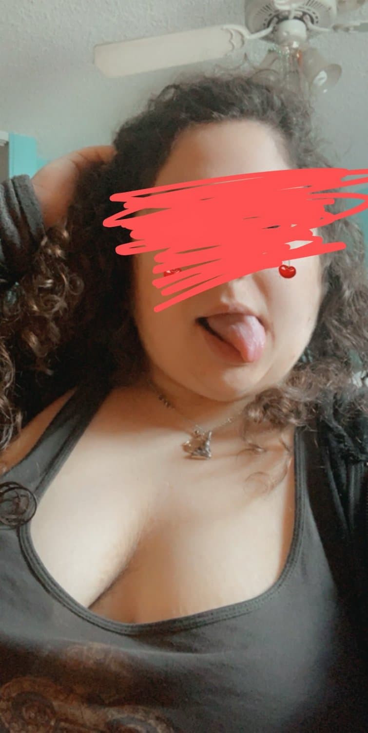 Message me for my fat gf on sessions 050aff3638afa31d11e31aae169e1faa0daedf7040f0e929662e6bb6c1124dd