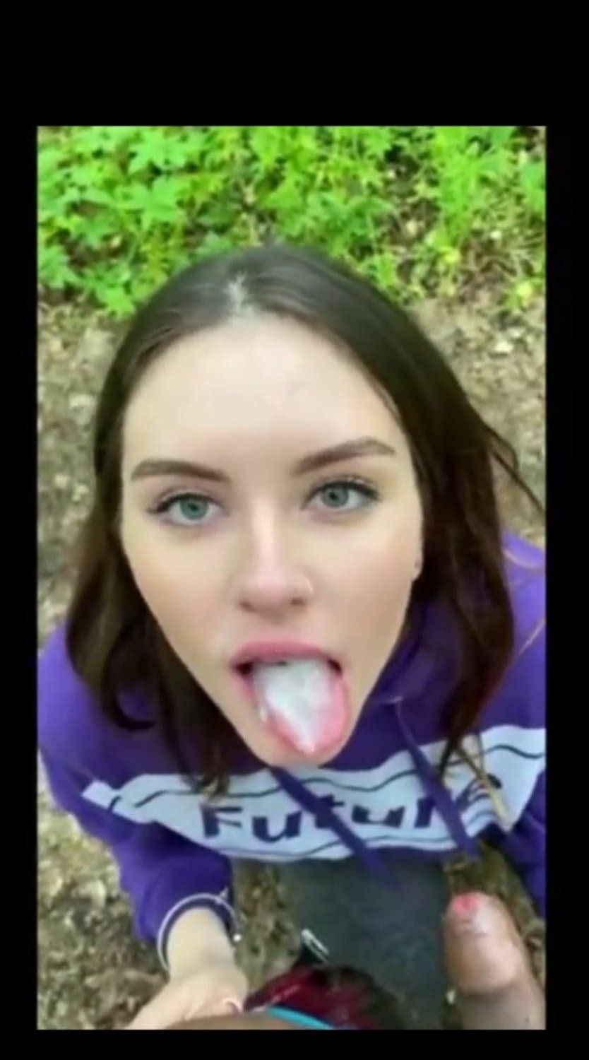 Cumplay and cum swallow in the woods??