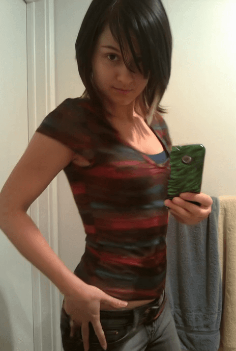 miki showing her panties