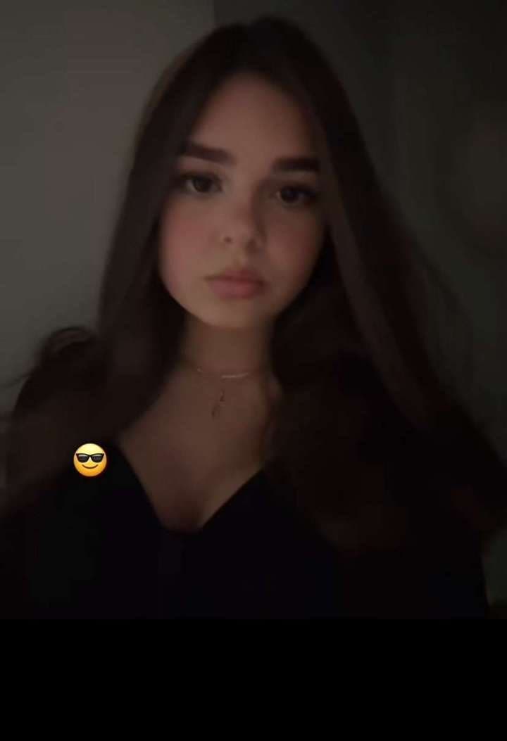 SEXY TEEN IRL (1️⃣8️⃣)