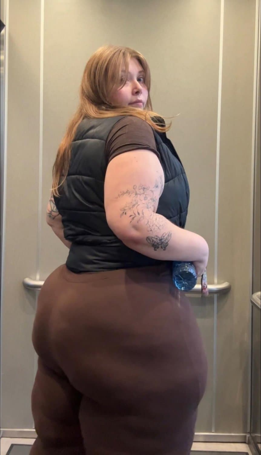 Click to view full size MASSIVE HUGE ASS SSBBW