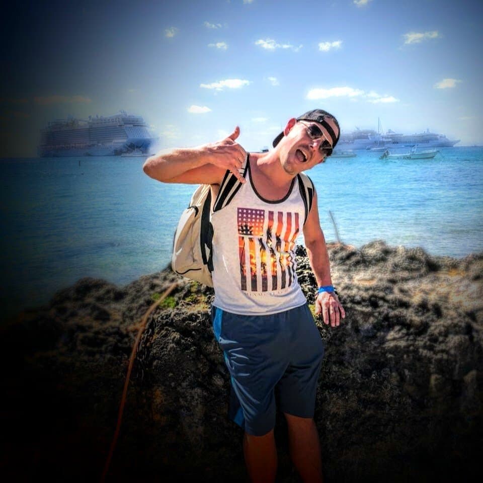 Top jock engineer Adam slays ass