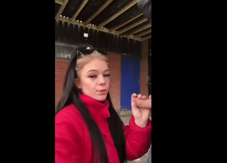 Uk college teen sucking dick in a break