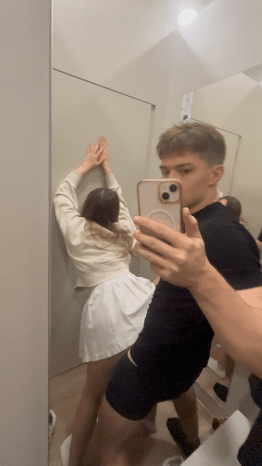 Doggystyle fucking in a public changing room