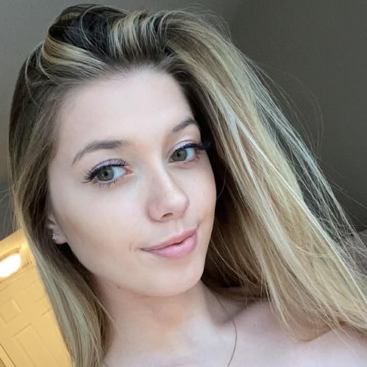 breeeezzzy_ Rubia Hermosa follada