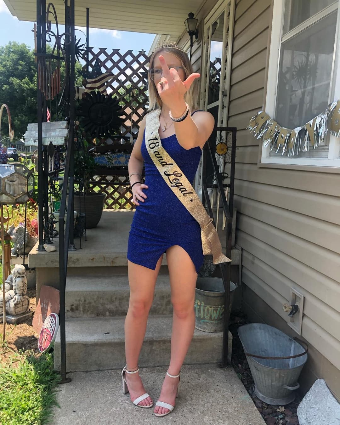 Hot high heel slut feet. Sexy foot