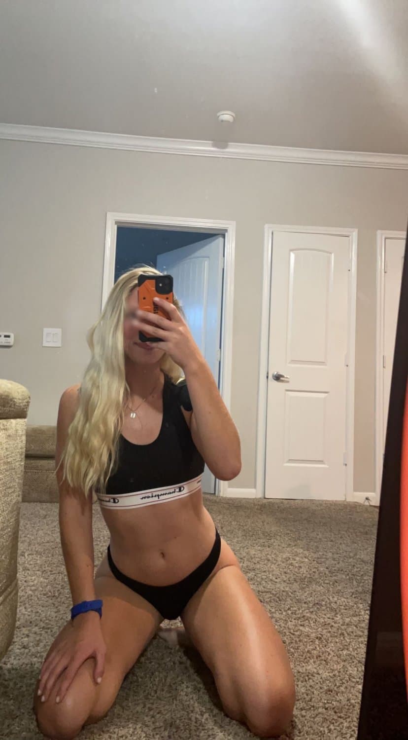 Sorority Blondes amazing nudes