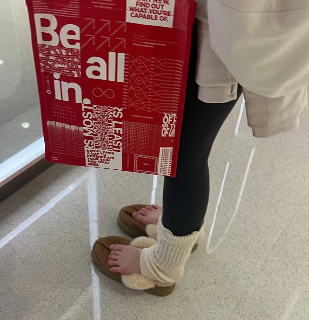 Asian feet / shoes & cum