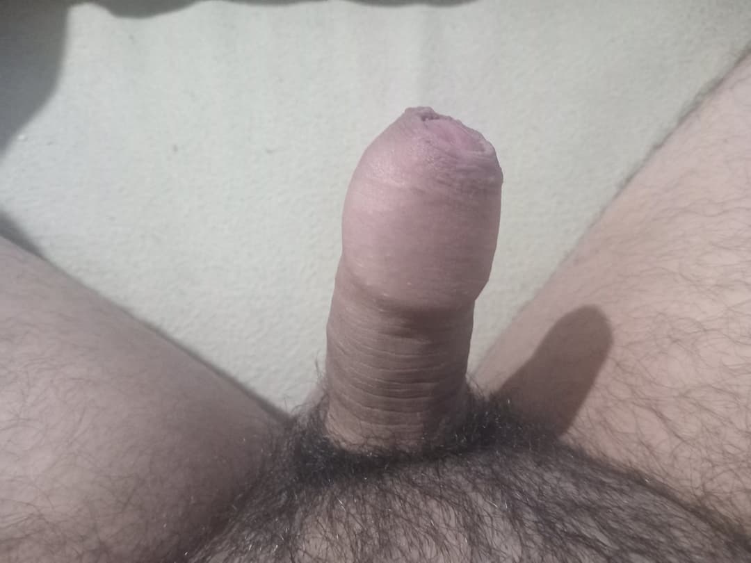 Masturbándome pene chico de 10cm