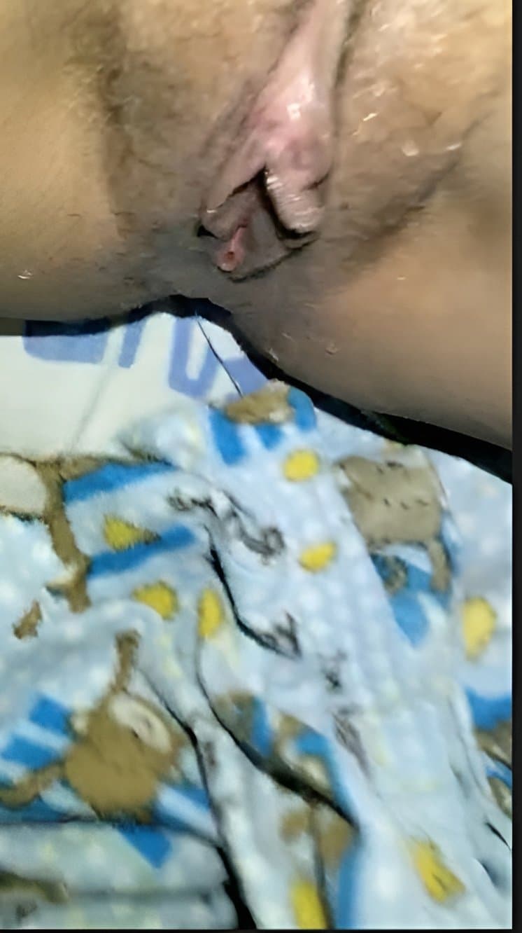 Puta mexicana con la vagina bien abierta