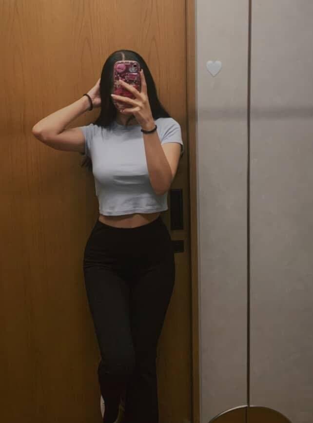 Shy algerian IRL whorthy of your cum