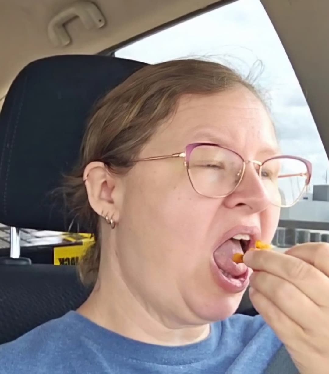 Click to view full size Fat Pig Amber Stuffing her fat face