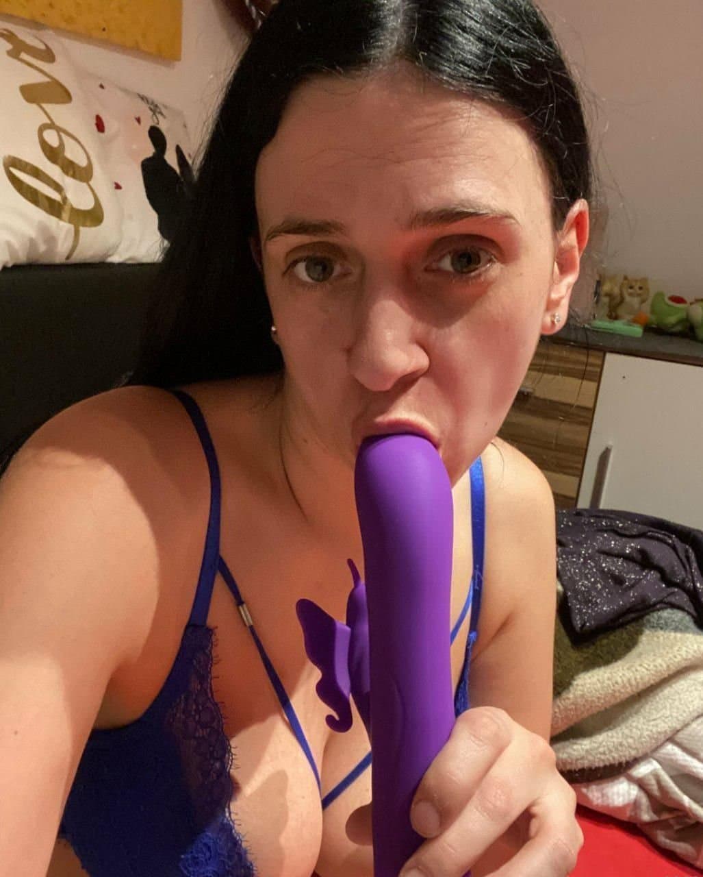 Pamela, THICK busty Milf 32 yo degrade that whore